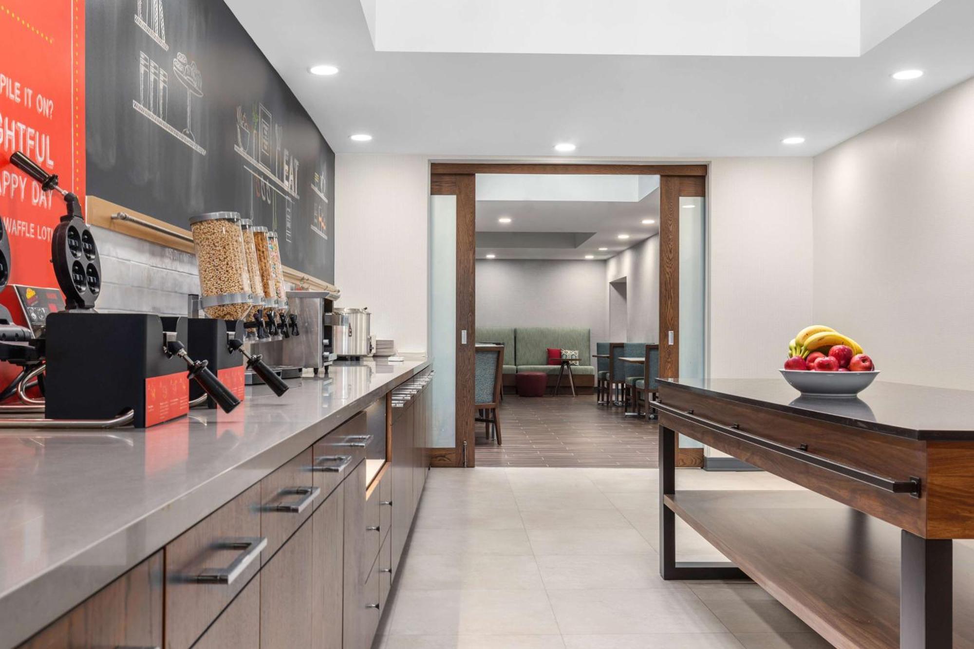 Hampton Inn & Suites By Hilton Toronto Downtown Eksteriør billede