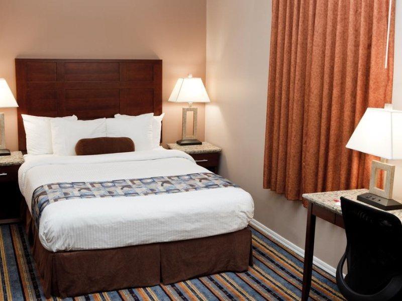 Hampton Inn & Suites By Hilton Toronto Downtown Eksteriør billede