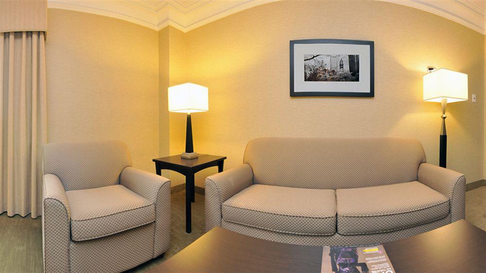 Hampton Inn & Suites By Hilton Toronto Downtown Eksteriør billede